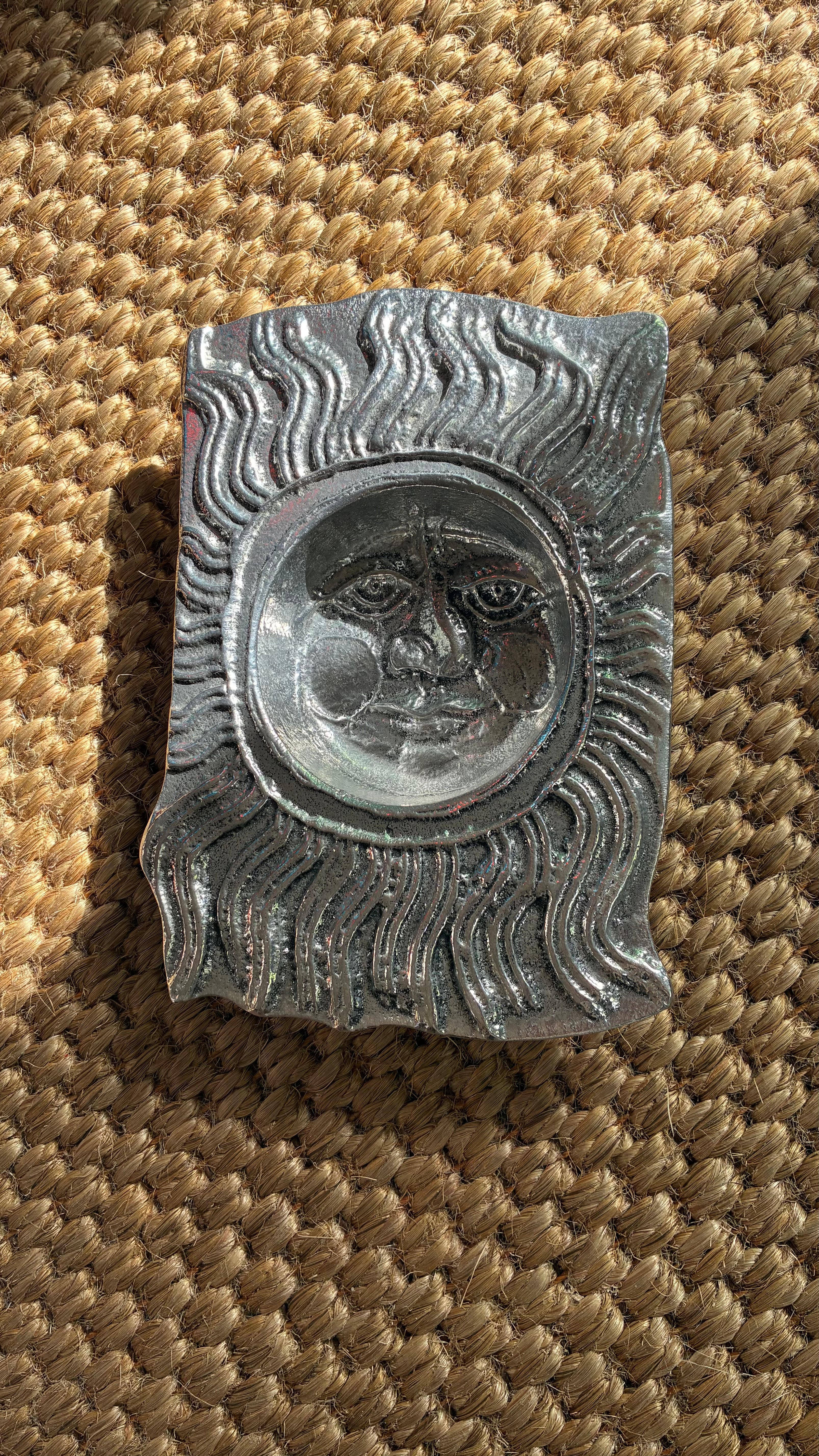 DON DRUMM CAST METAL SUN DISH