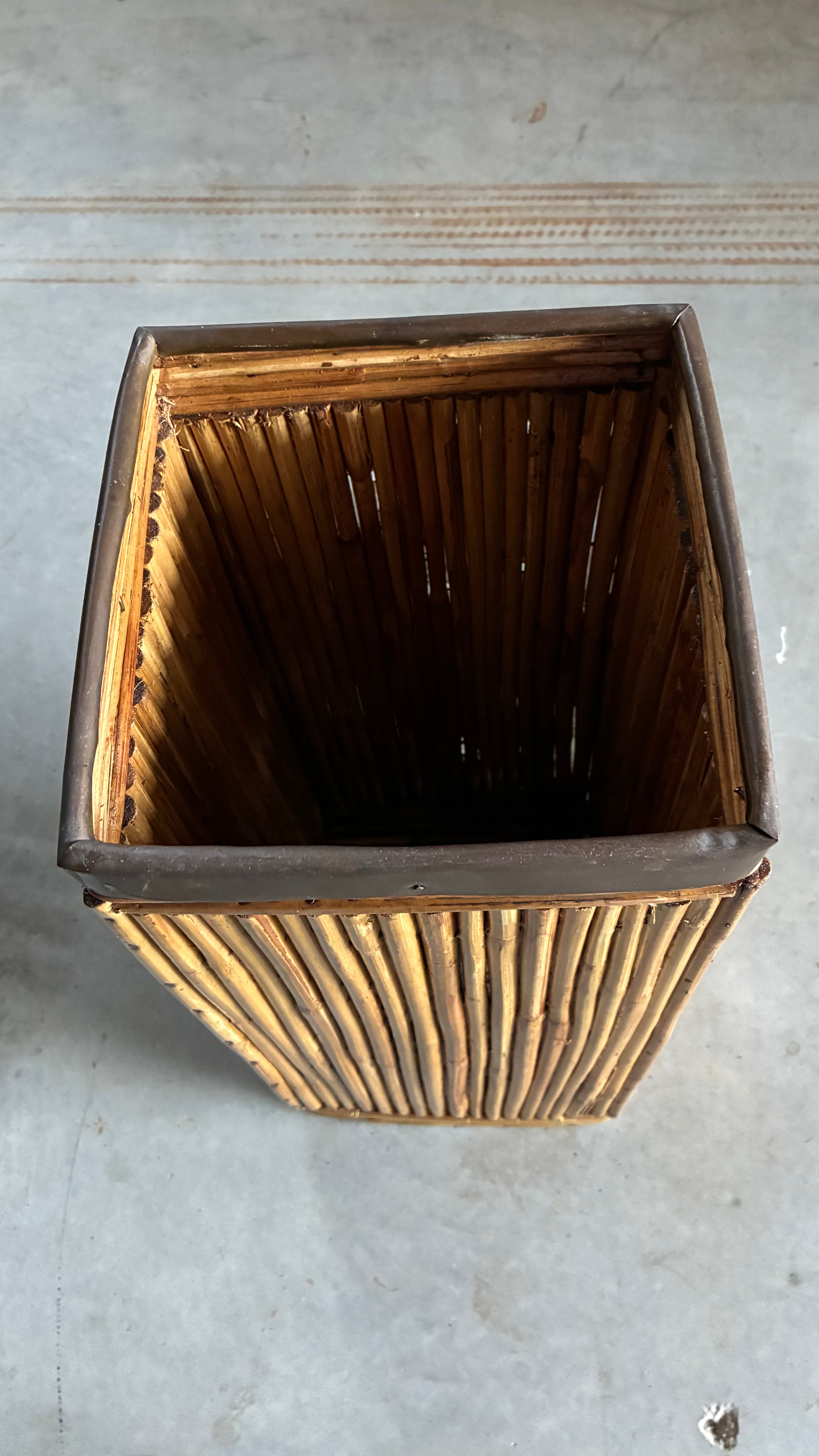 ITALIAN VINTAGE PENCIL REED UMBRELLA STAND