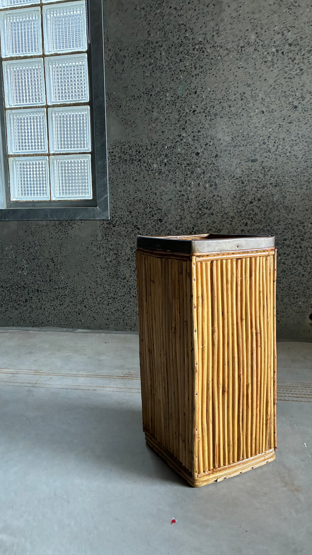 ITALIAN VINTAGE PENCIL REED UMBRELLA STAND