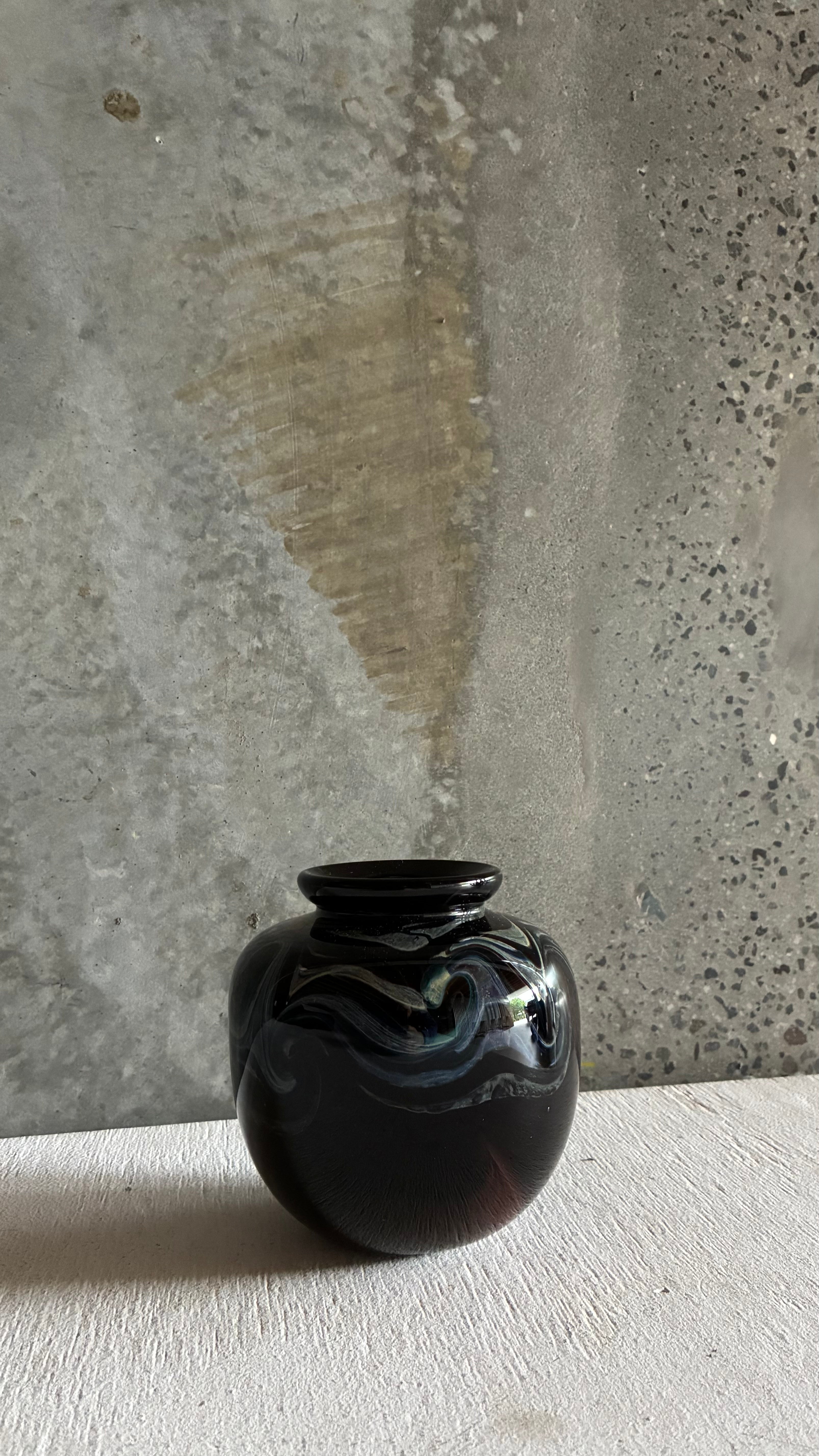 STUDIO ART GLASS VASE