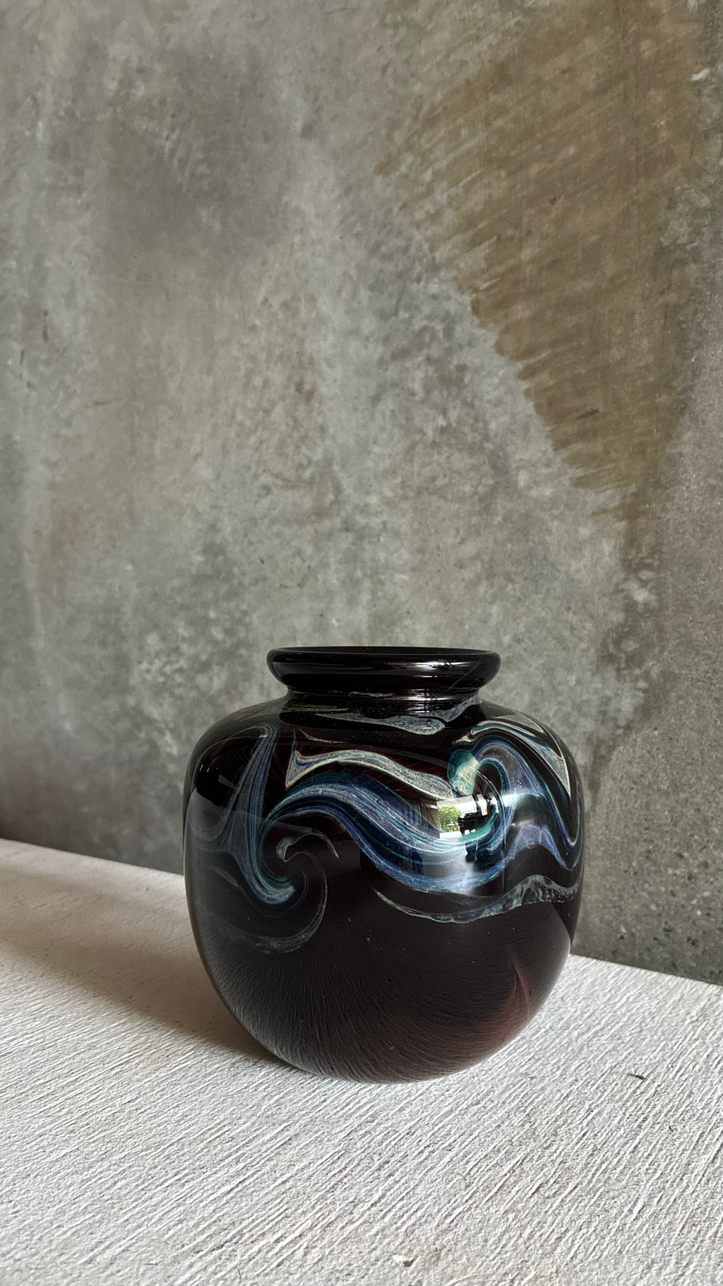 STUDIO ART GLASS VASE