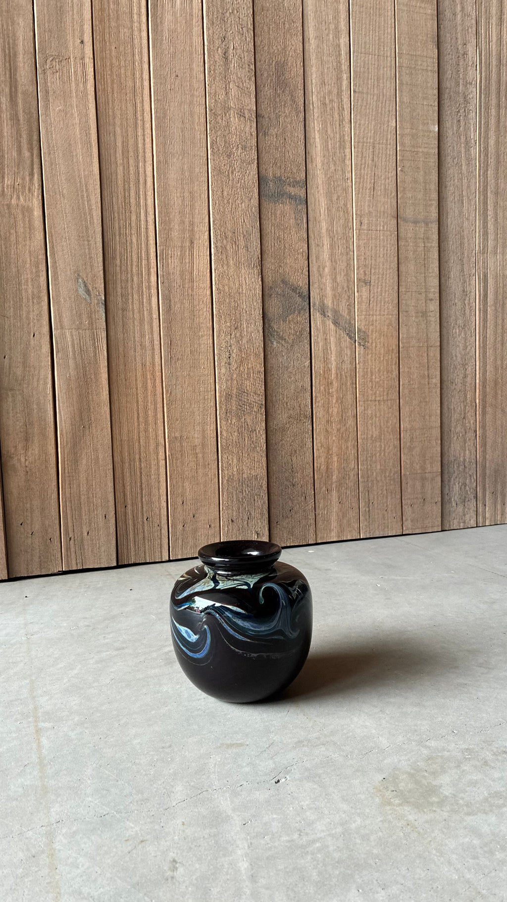STUDIO ART GLASS VASE