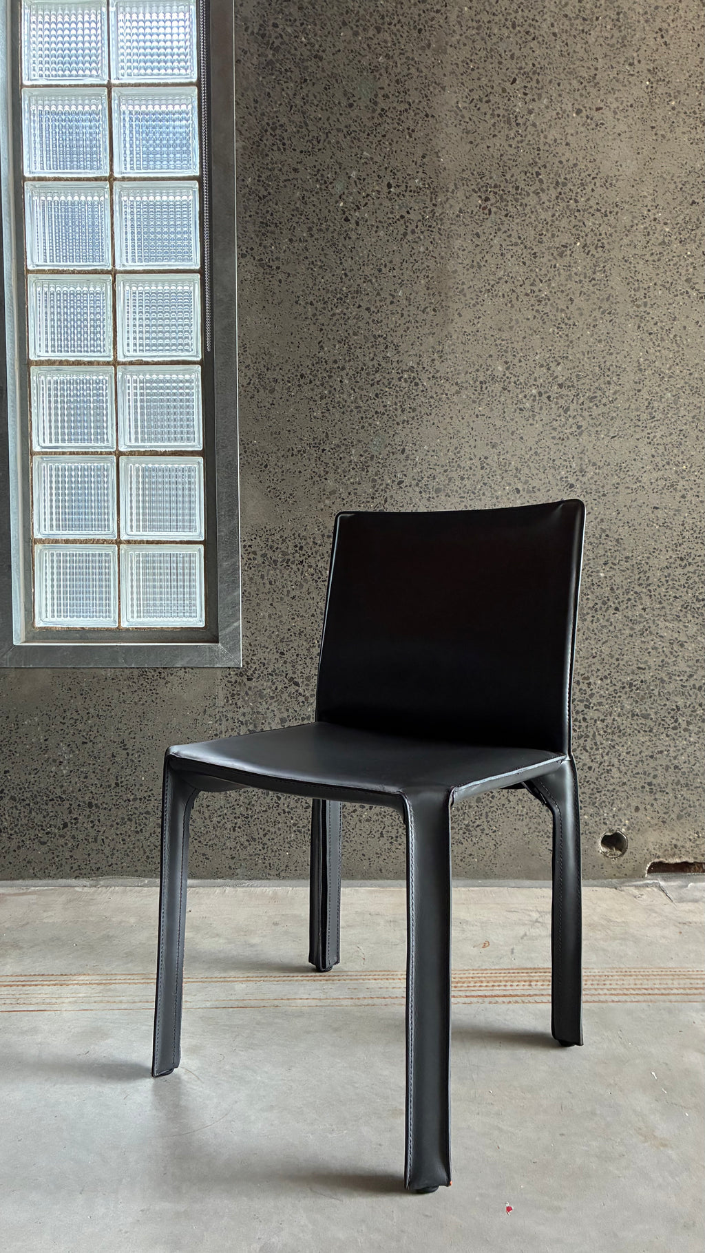 DINING CHAIRS ATTRIBUTED TO CAB 412 BY MARIO BELLINI (SET OF EIGHT)