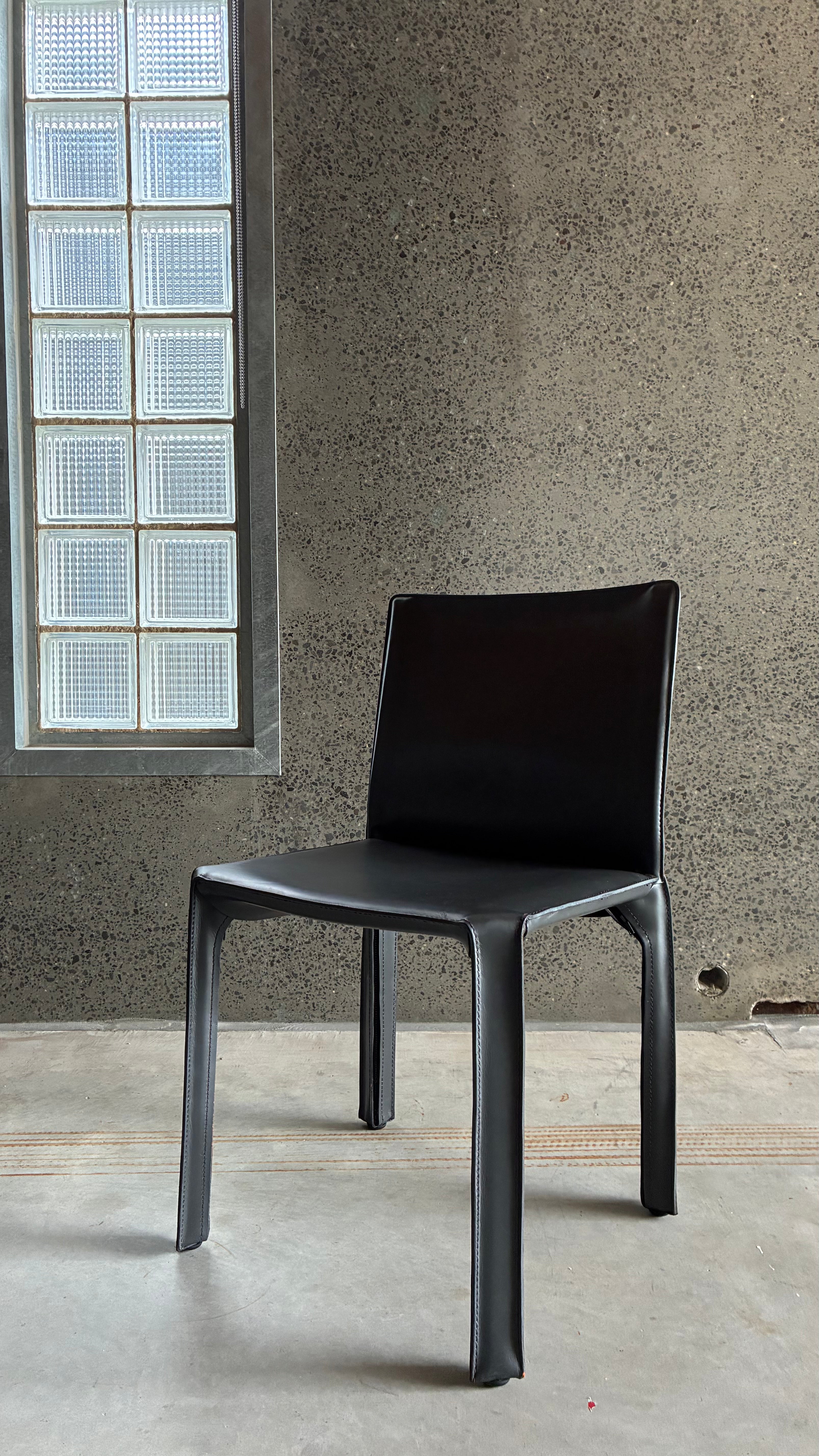 DINING CHAIRS ATTRIBUTED TO CAB 412 BY MARIO BELLINI (SET OF EIGHT)