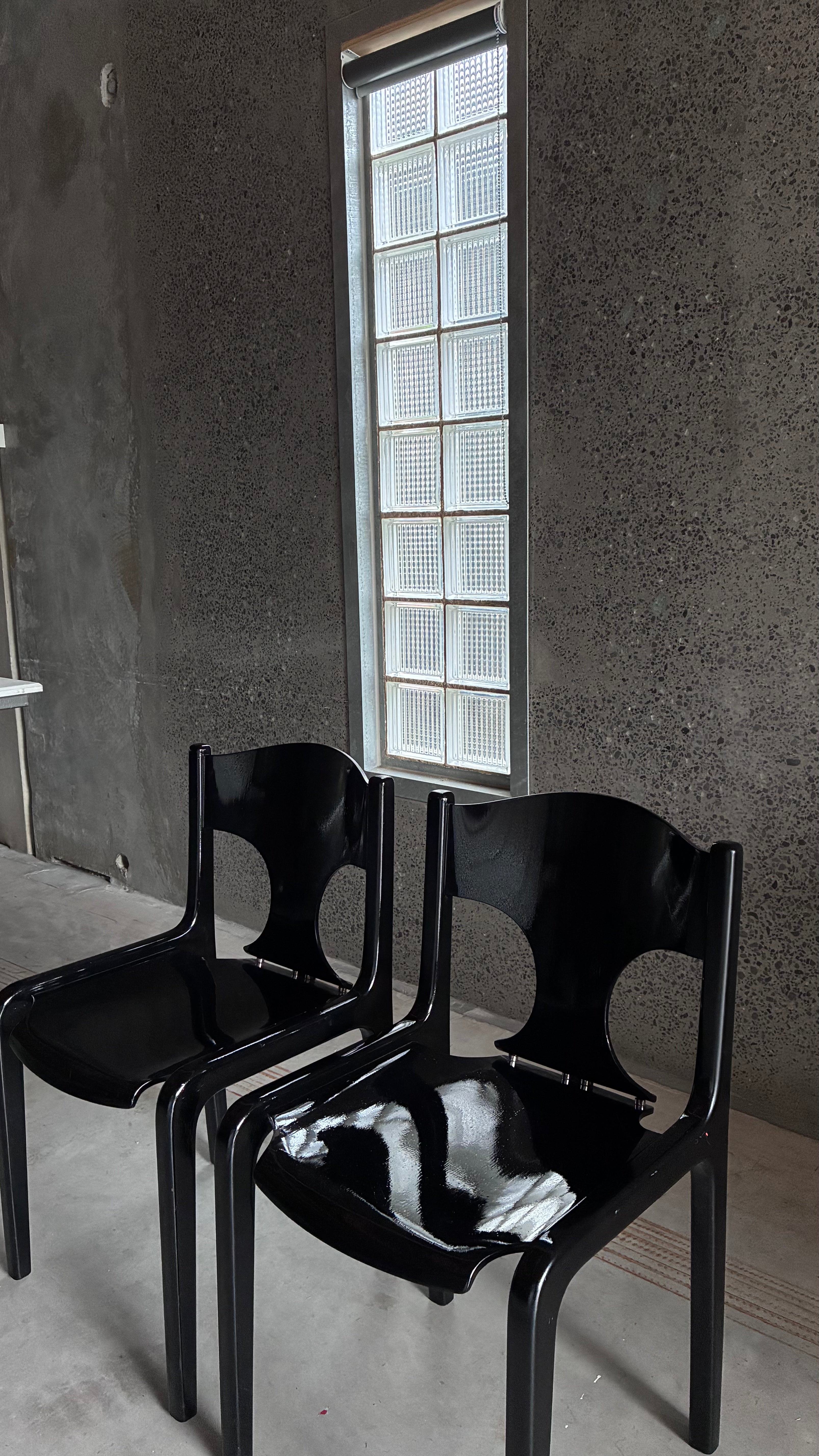 BLACK LACQUERED CHAIRS BY AUGUSTO SAVINI FOR POZZI (PAIR)