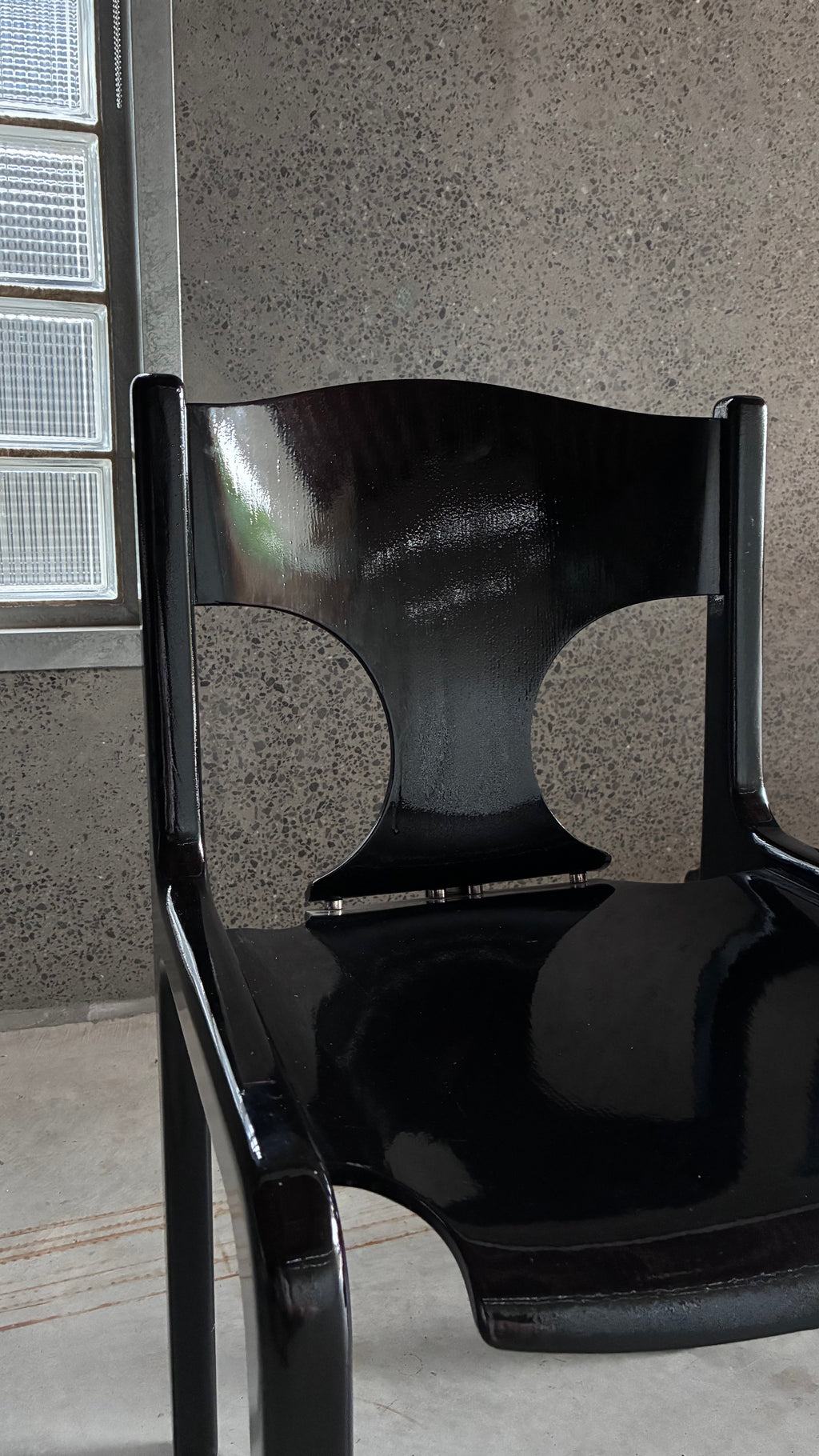 BLACK LACQUERED CHAIRS BY AUGUSTO SAVINI FOR POZZI (PAIR)