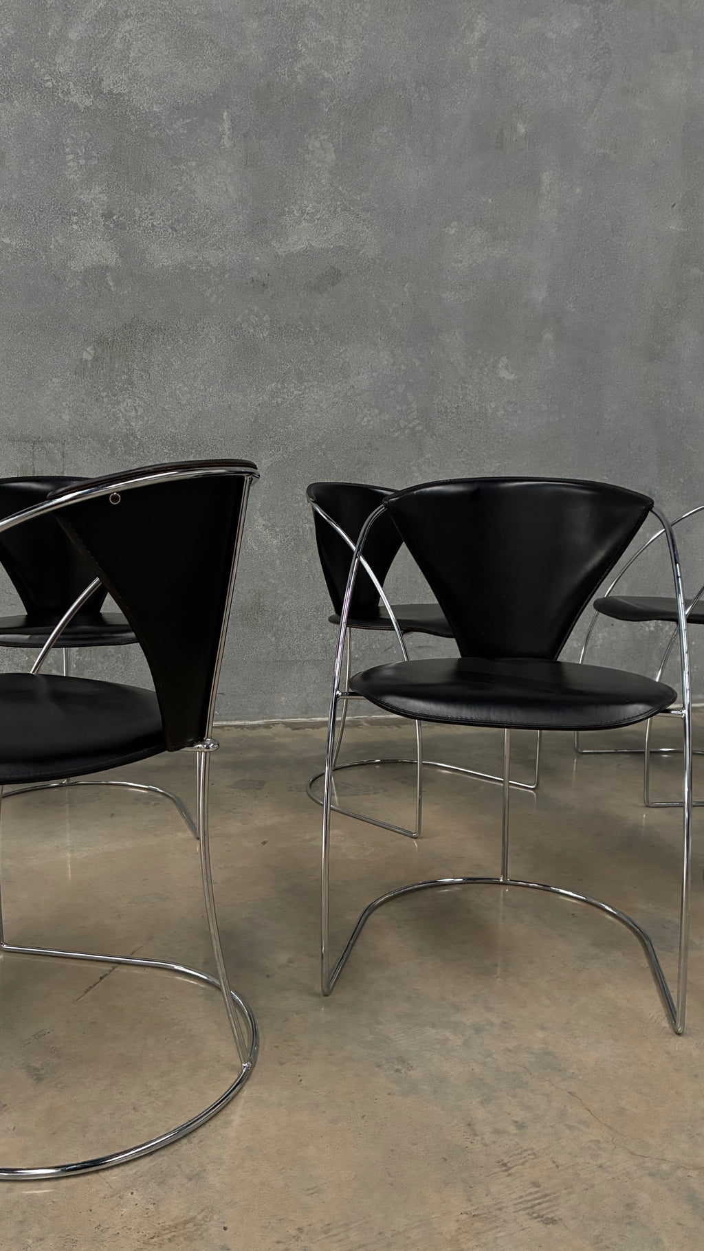 Set of Six ARRBEN DINING CHAIRS