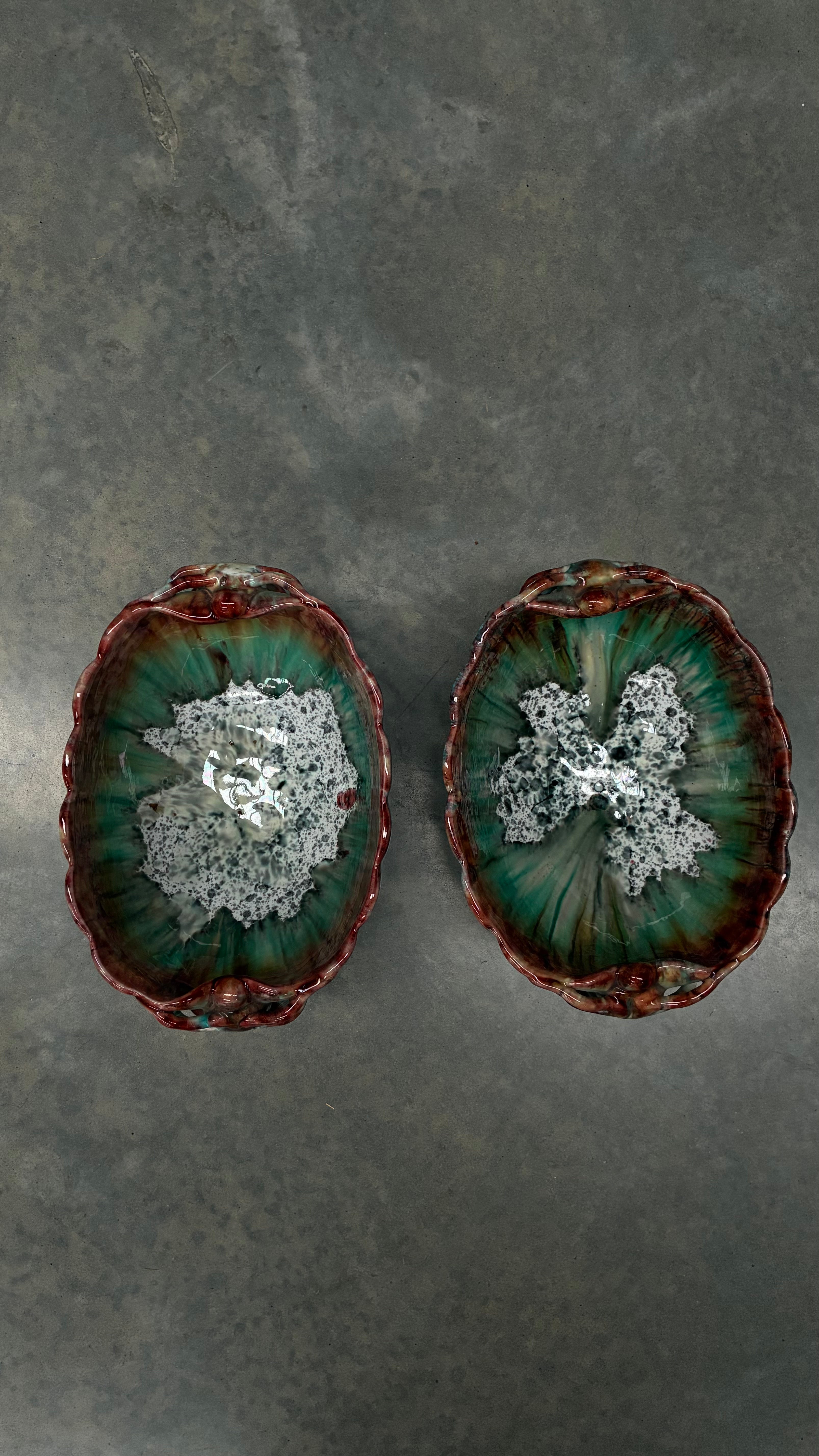 Pair of Italian Fratelli Fanciullacci Majolica Pedestal Bowls 1970s