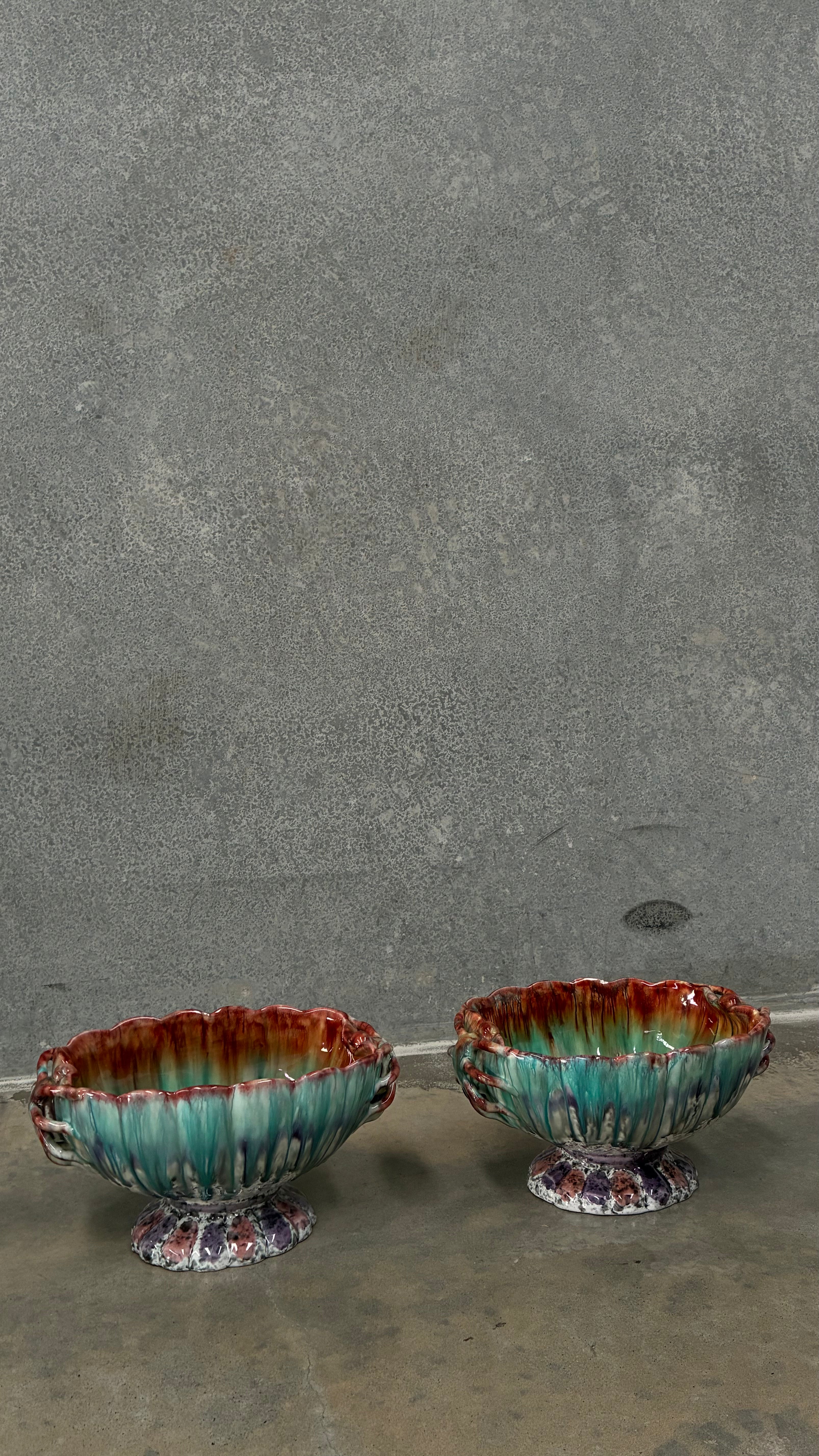 Pair of Italian Fratelli Fanciullacci Majolica Pedestal Bowls 1970s