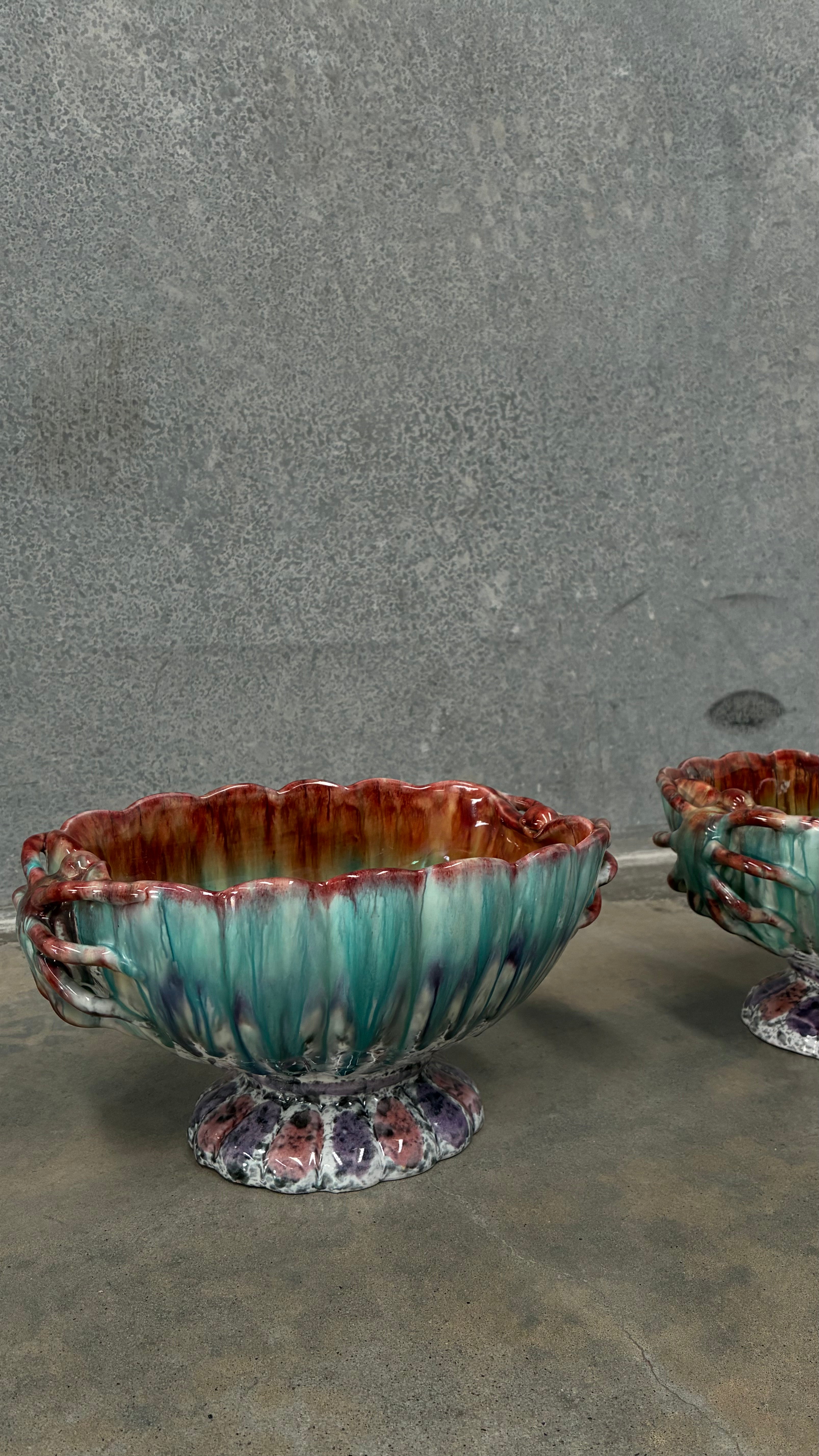 Pair of Italian Fratelli Fanciullacci Majolica Pedestal Bowls 1970s