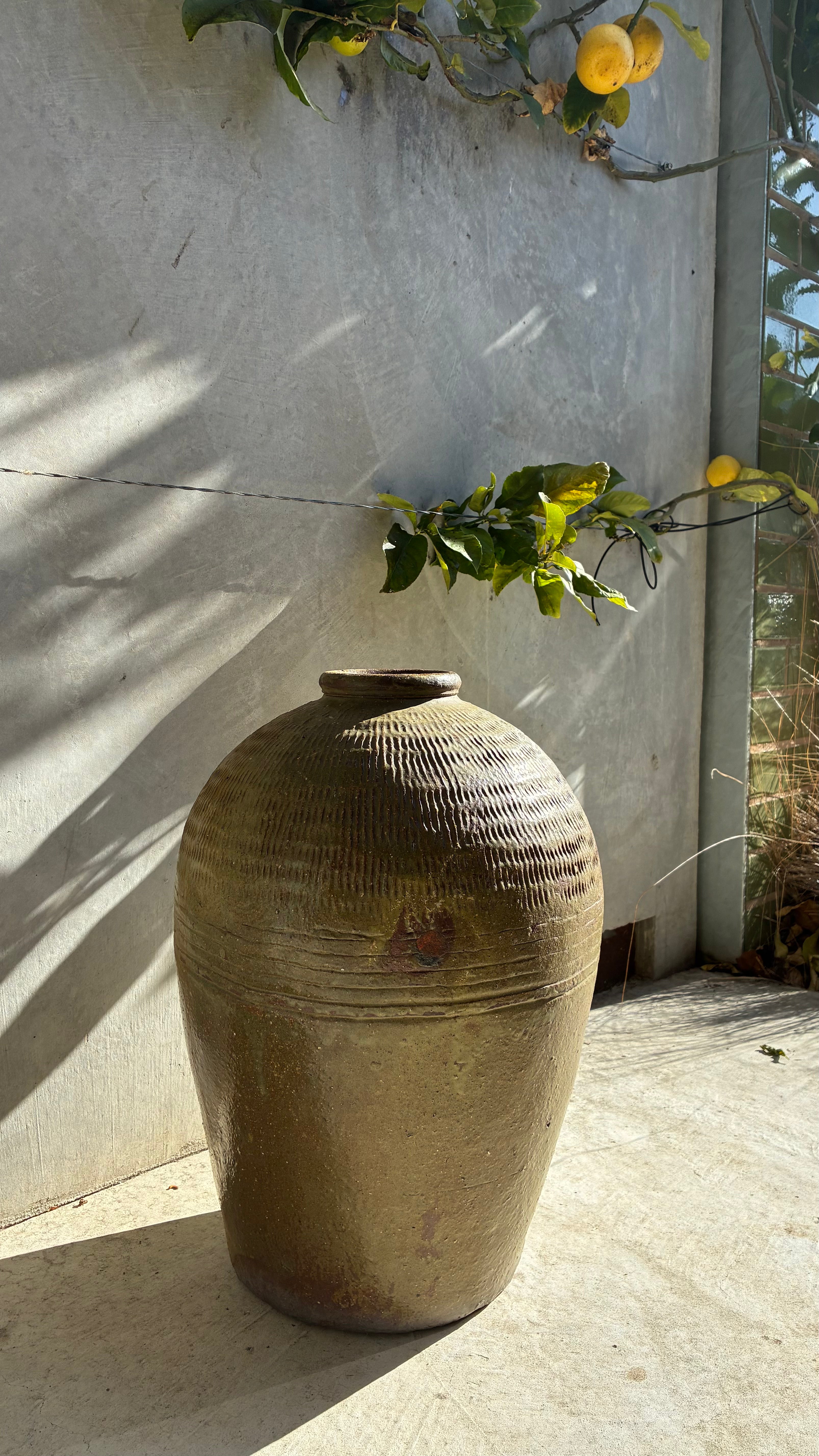 VIETNAMESE GLAZED STONEWARE POT
