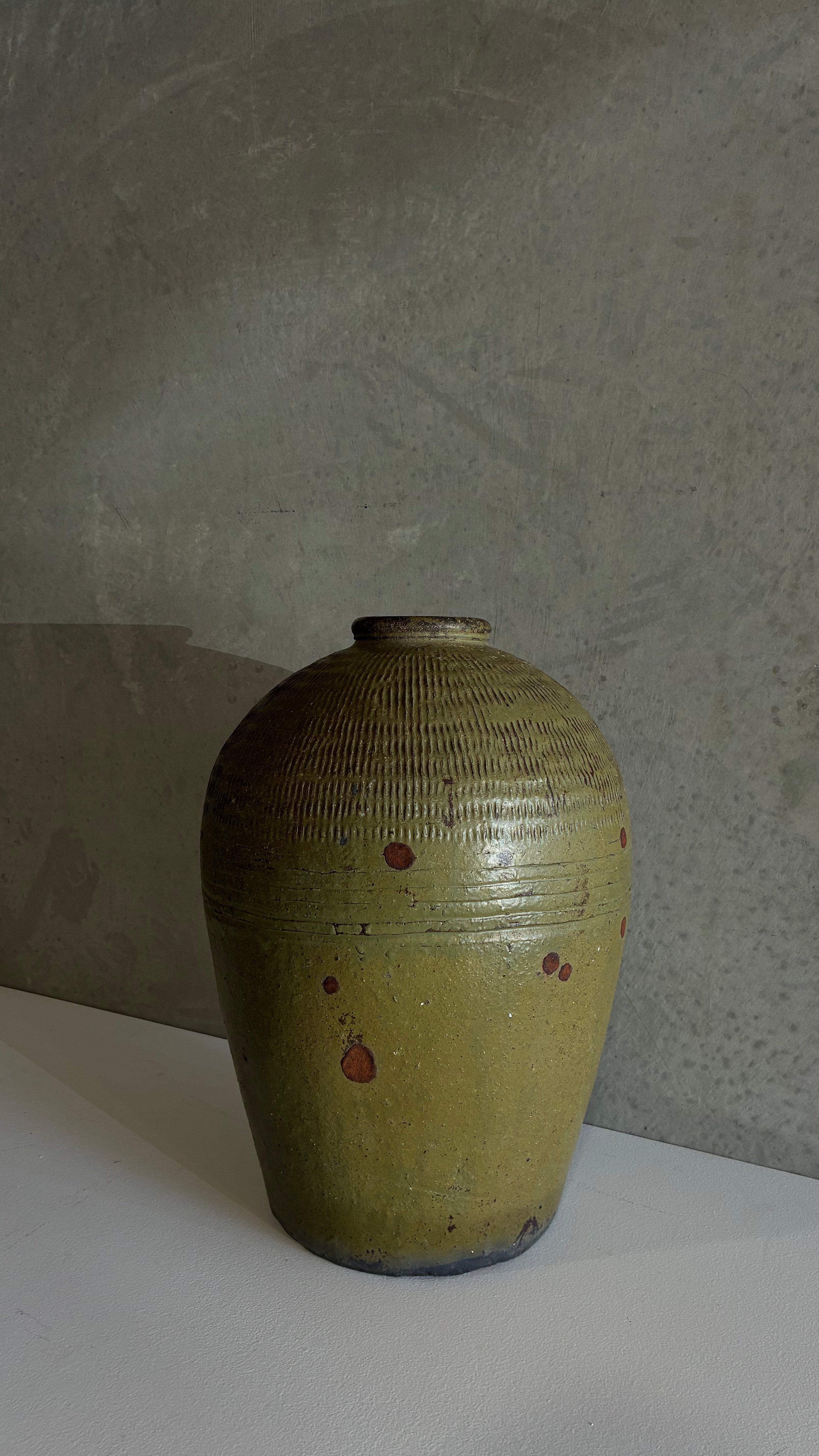 VIETNAMESE GLAZED STONEWARE POT