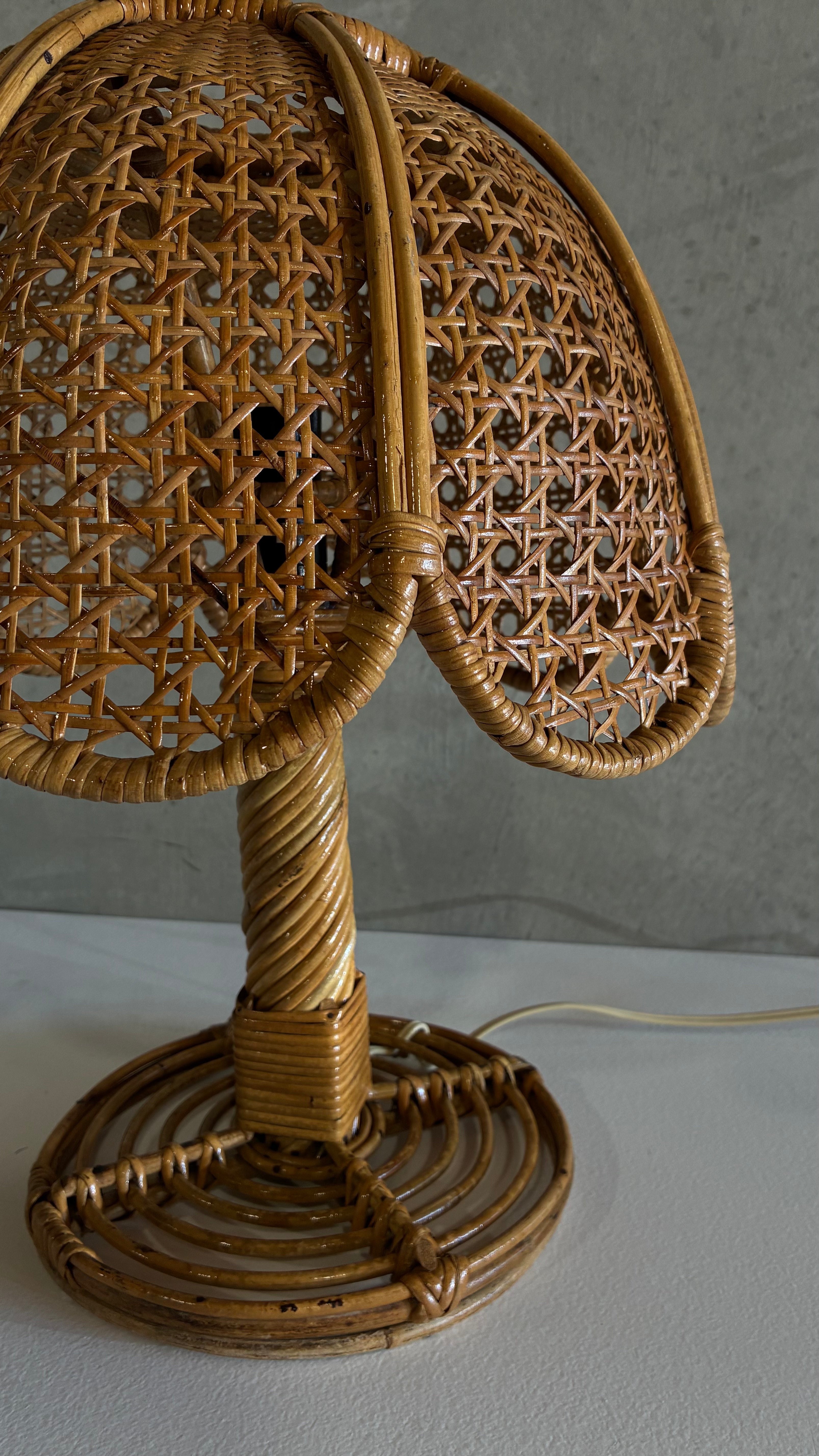 MID CENTURY BAMBOO AND RATTAN TABLE LAMP