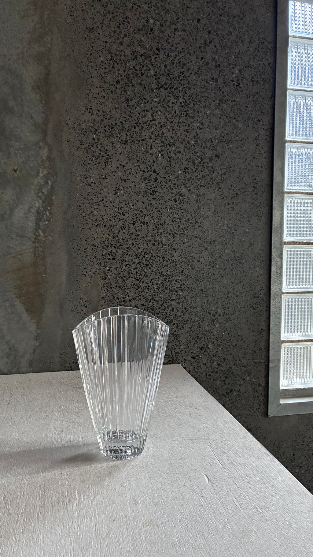 CRISTAL D'ARQUES "EVENTAIL" CRYSTAL VASE, FRANCE