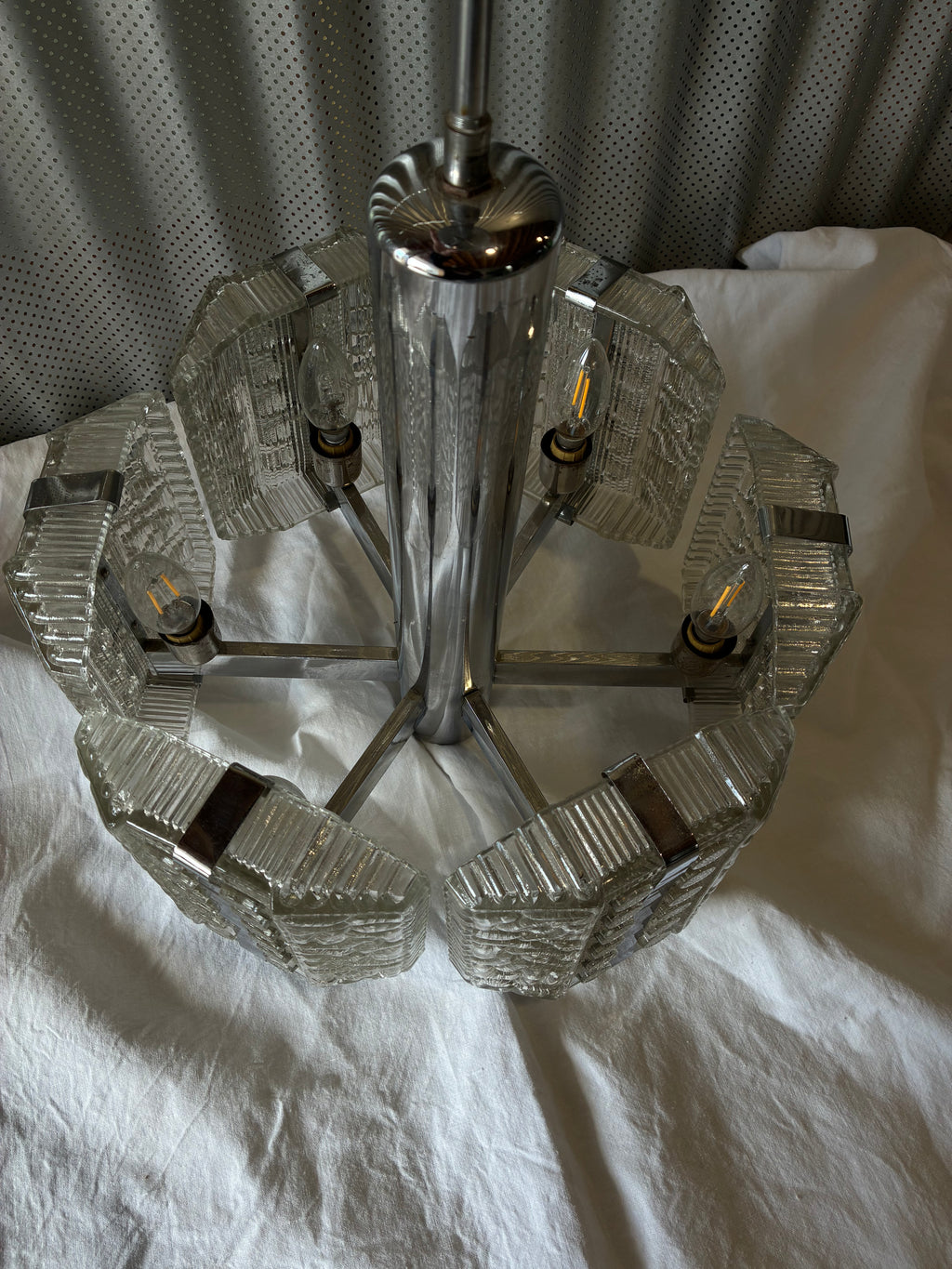 1970S VINTAGE GLASS AND CHROME PENDANT LIGHT