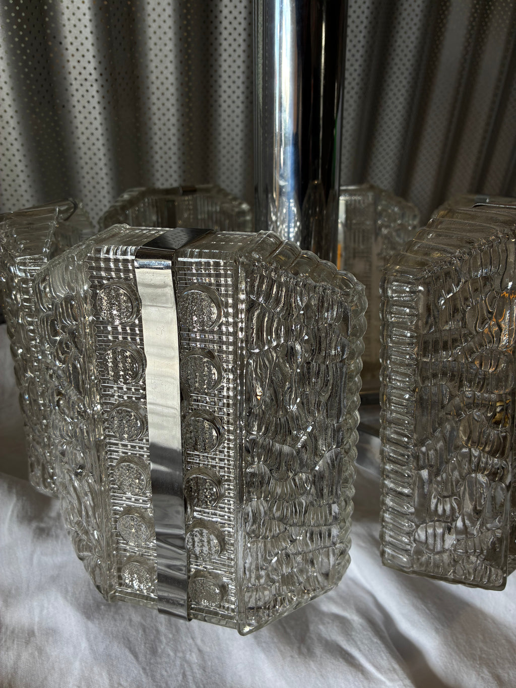 1970S VINTAGE GLASS AND CHROME PENDANT LIGHT