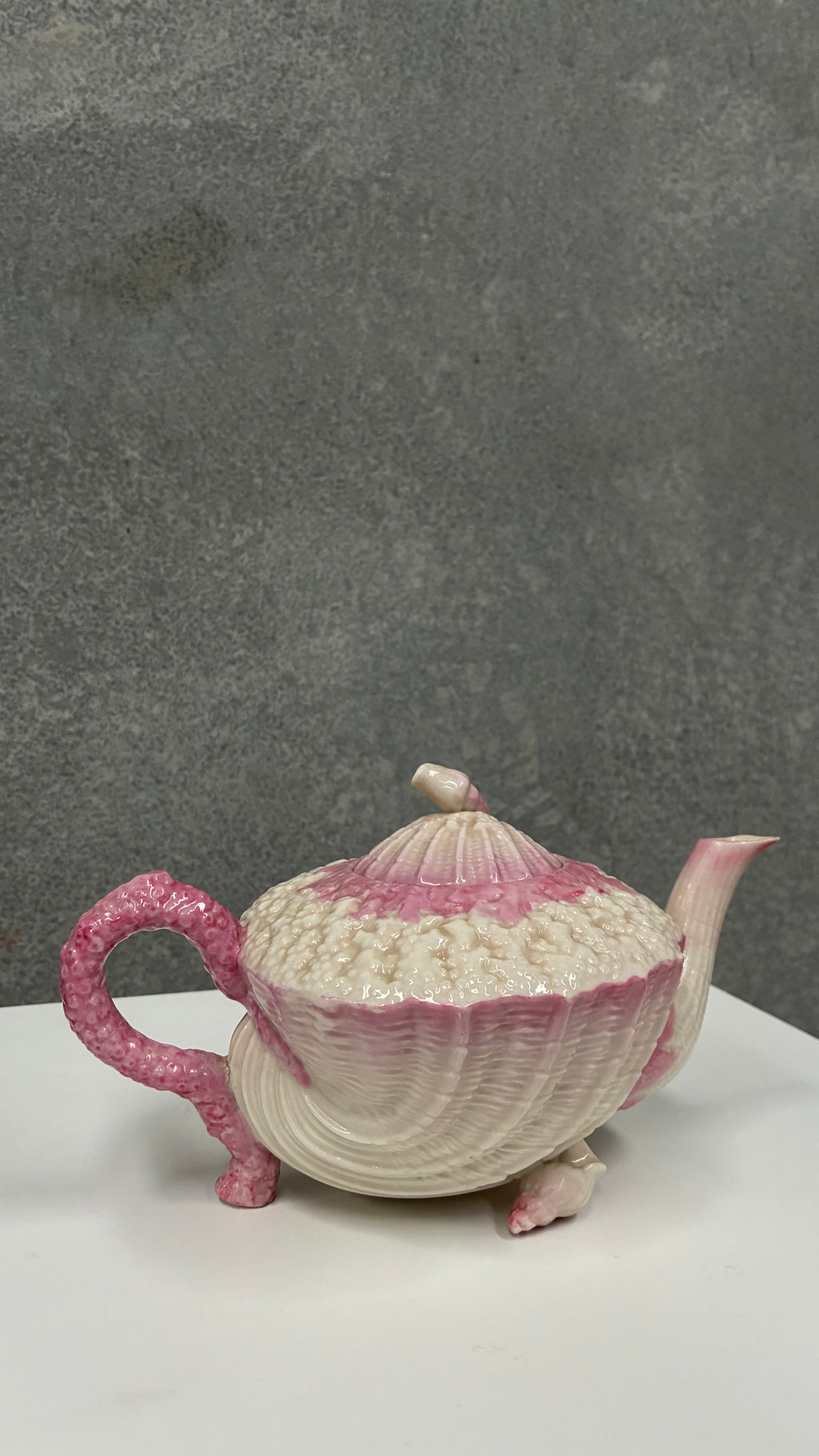 Shell Form Majolica Teapot by Keller & Guérin, Lunéville France 1910