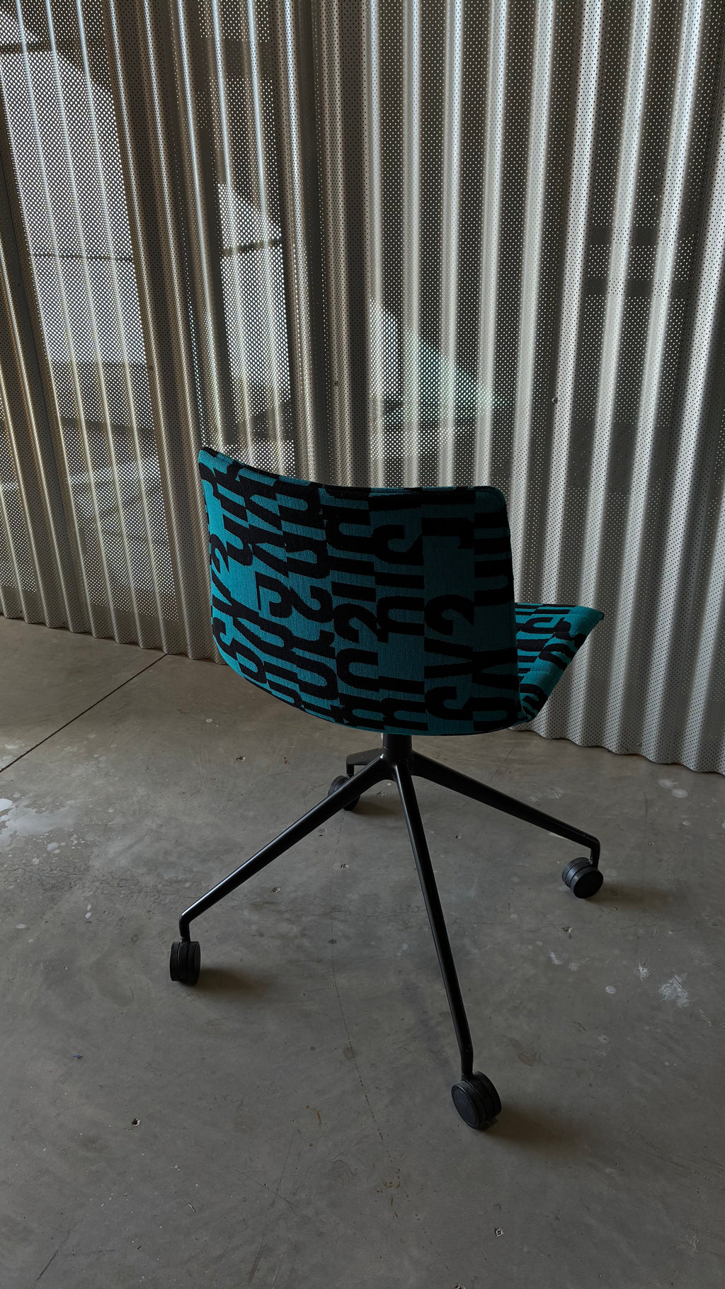 ARPER CATIFA 46 CASTOR CHAIR