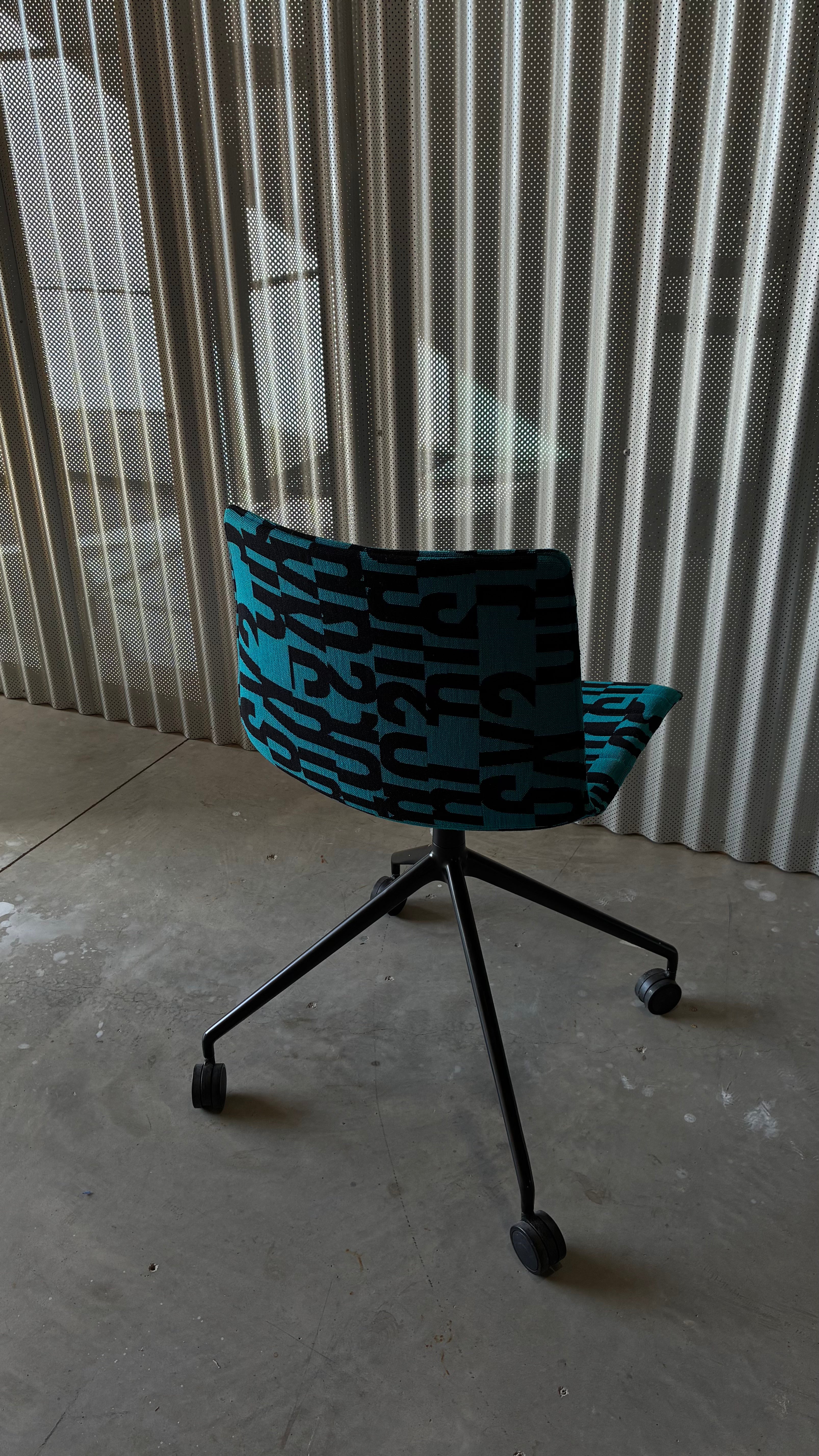 ARPER CATIFA 46 CASTOR CHAIR