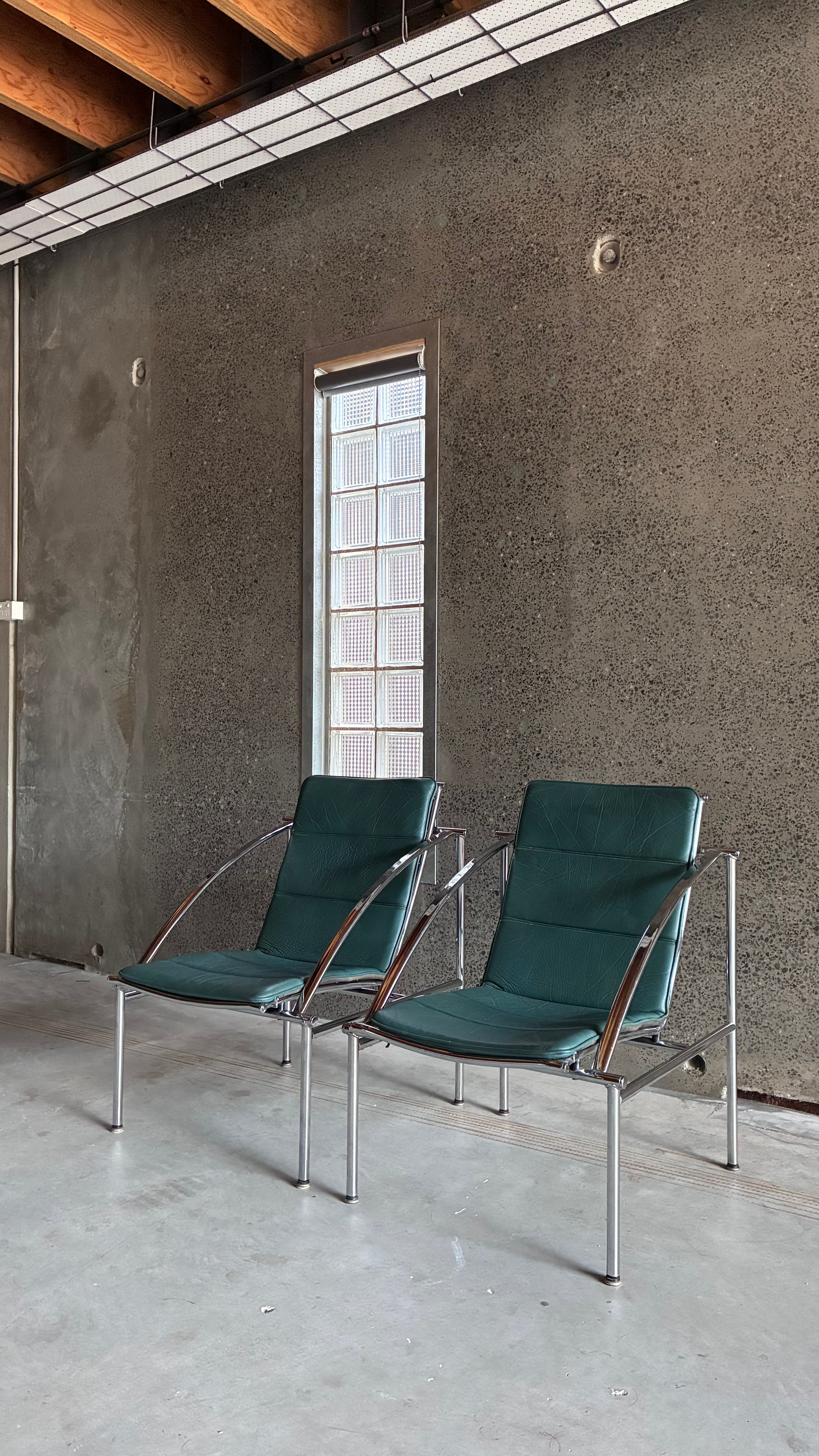 CHROME AND LEATHER LOUNGE CHAIR 1970s