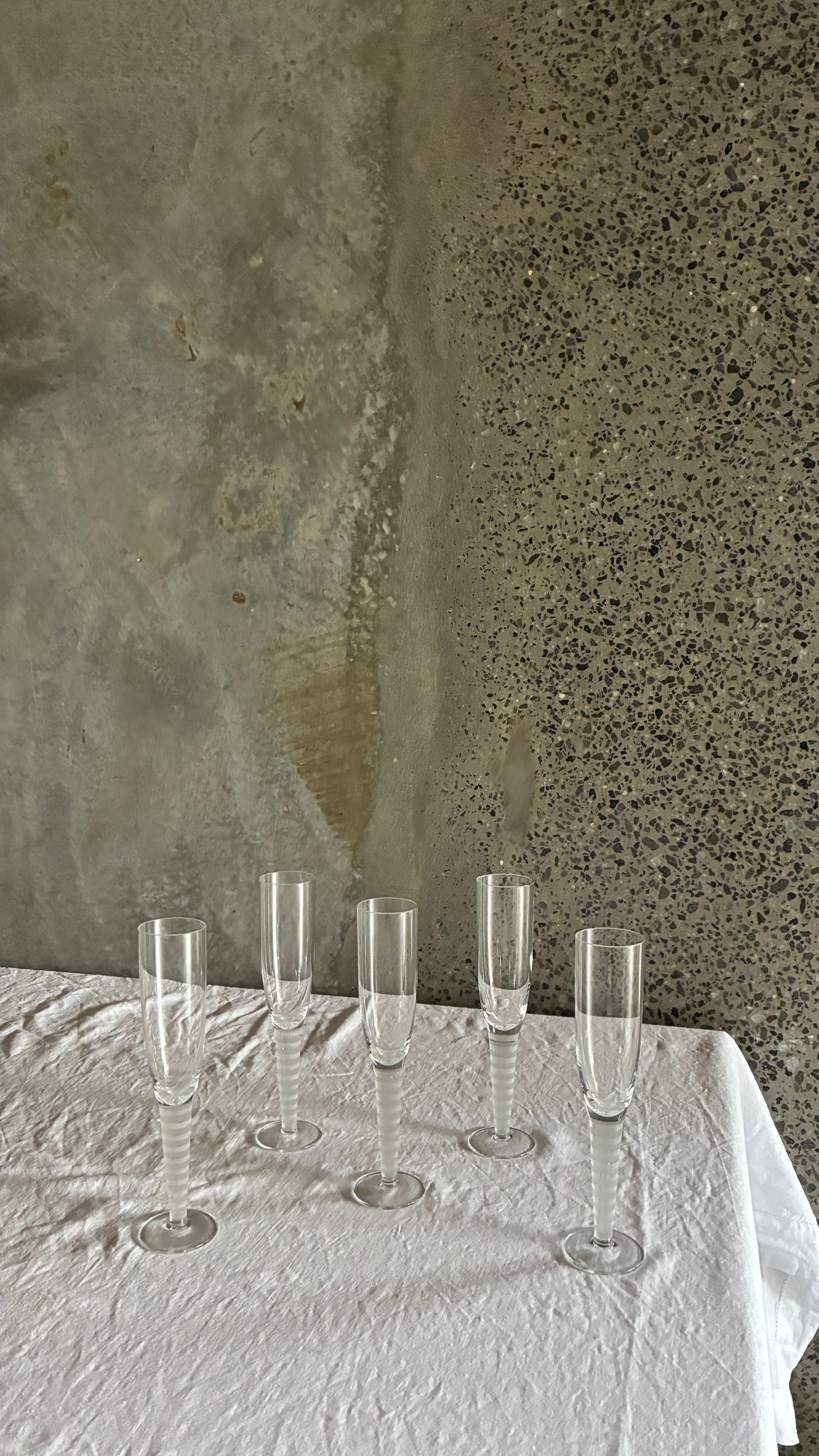 BODA NOVA CHAMPAGNE FLUTES (SET OF 5)