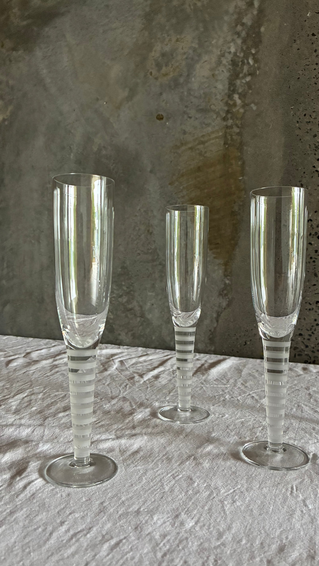 BODA NOVA CHAMPAGNE FLUTES (SET OF 5)