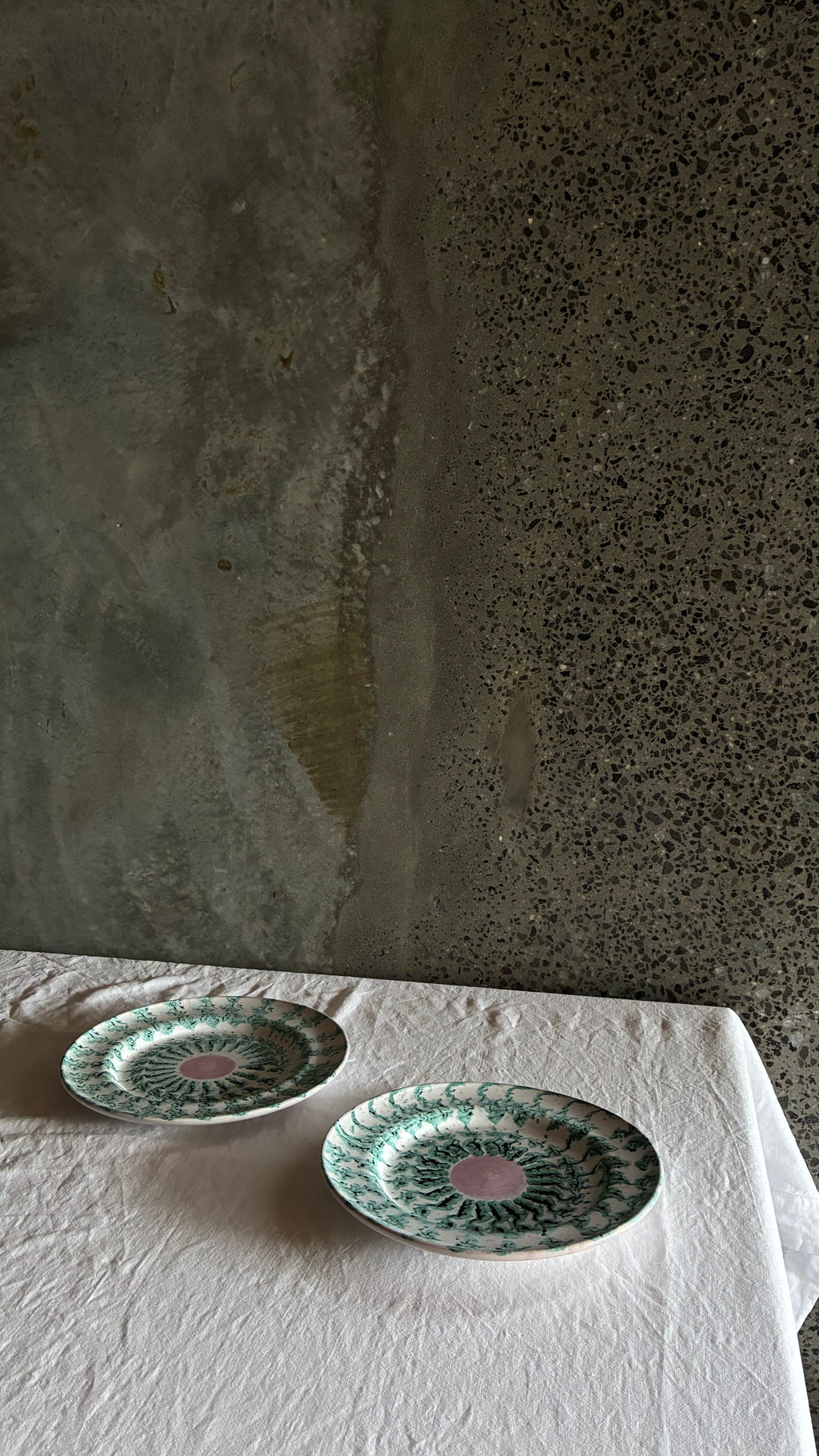 GLAZED CERAMIC ITALIAN PLATE SET