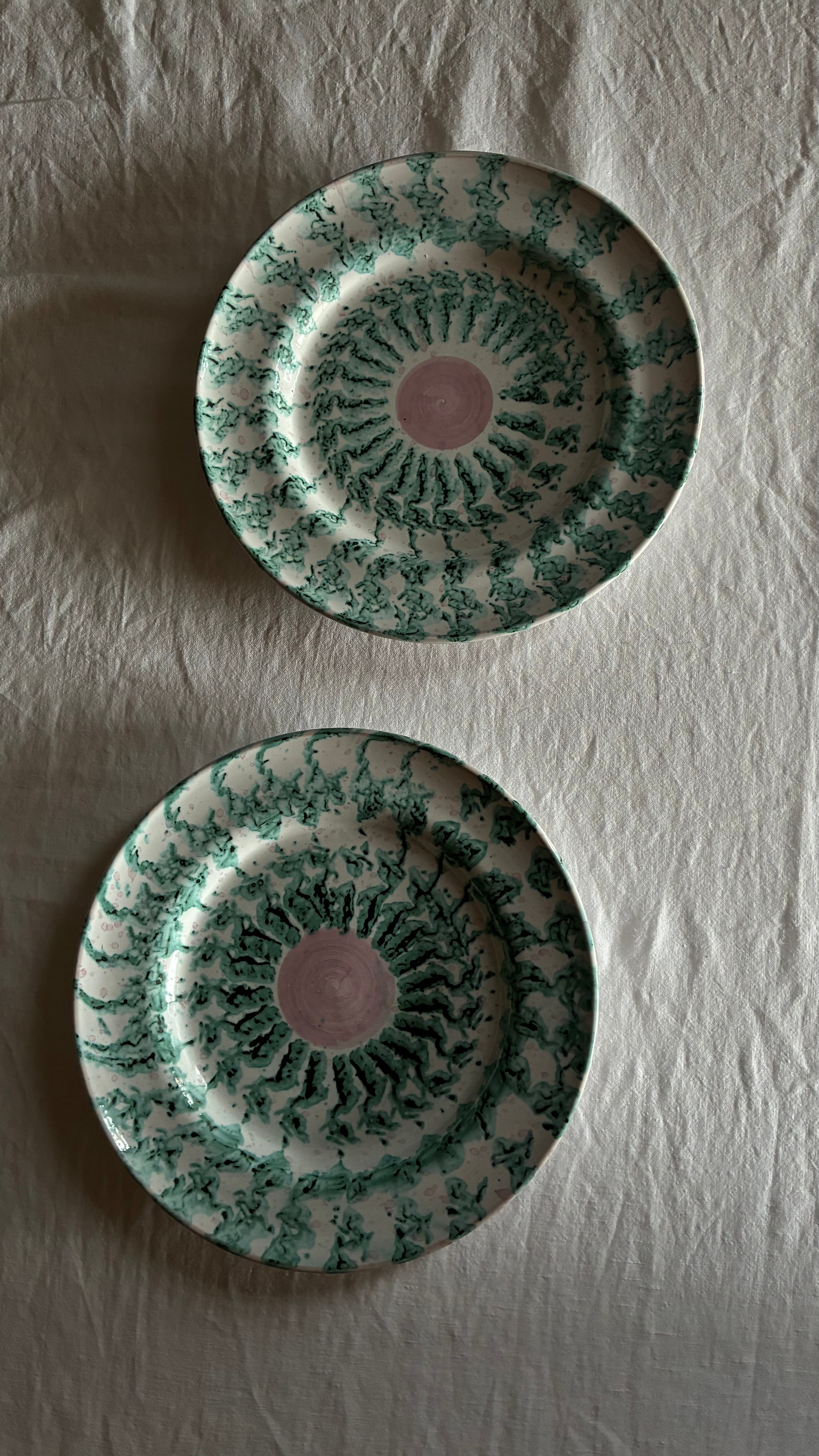 GLAZED CERAMIC ITALIAN PLATE SET