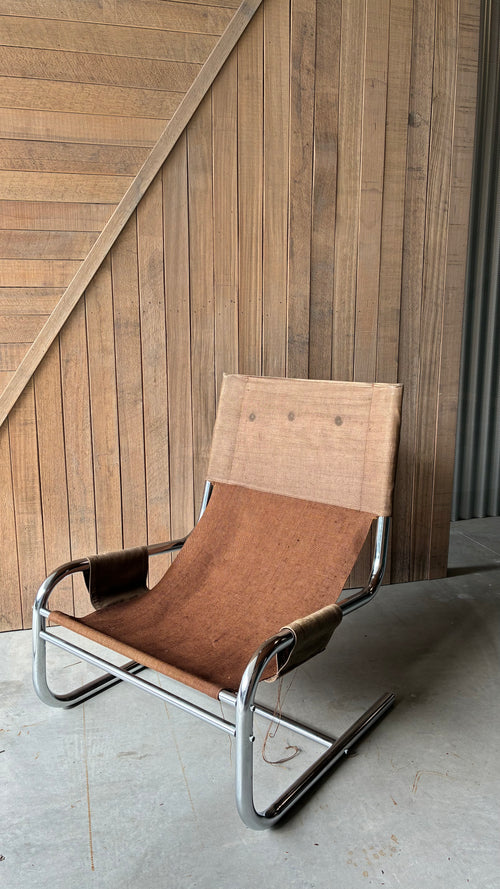 CANTILEVER LOUNGE CHAIR