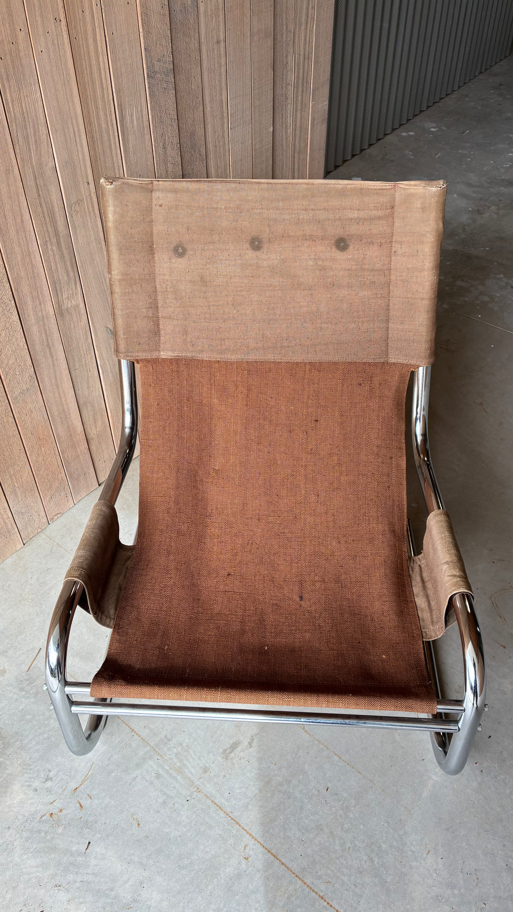 CANTILEVER LOUNGE CHAIR