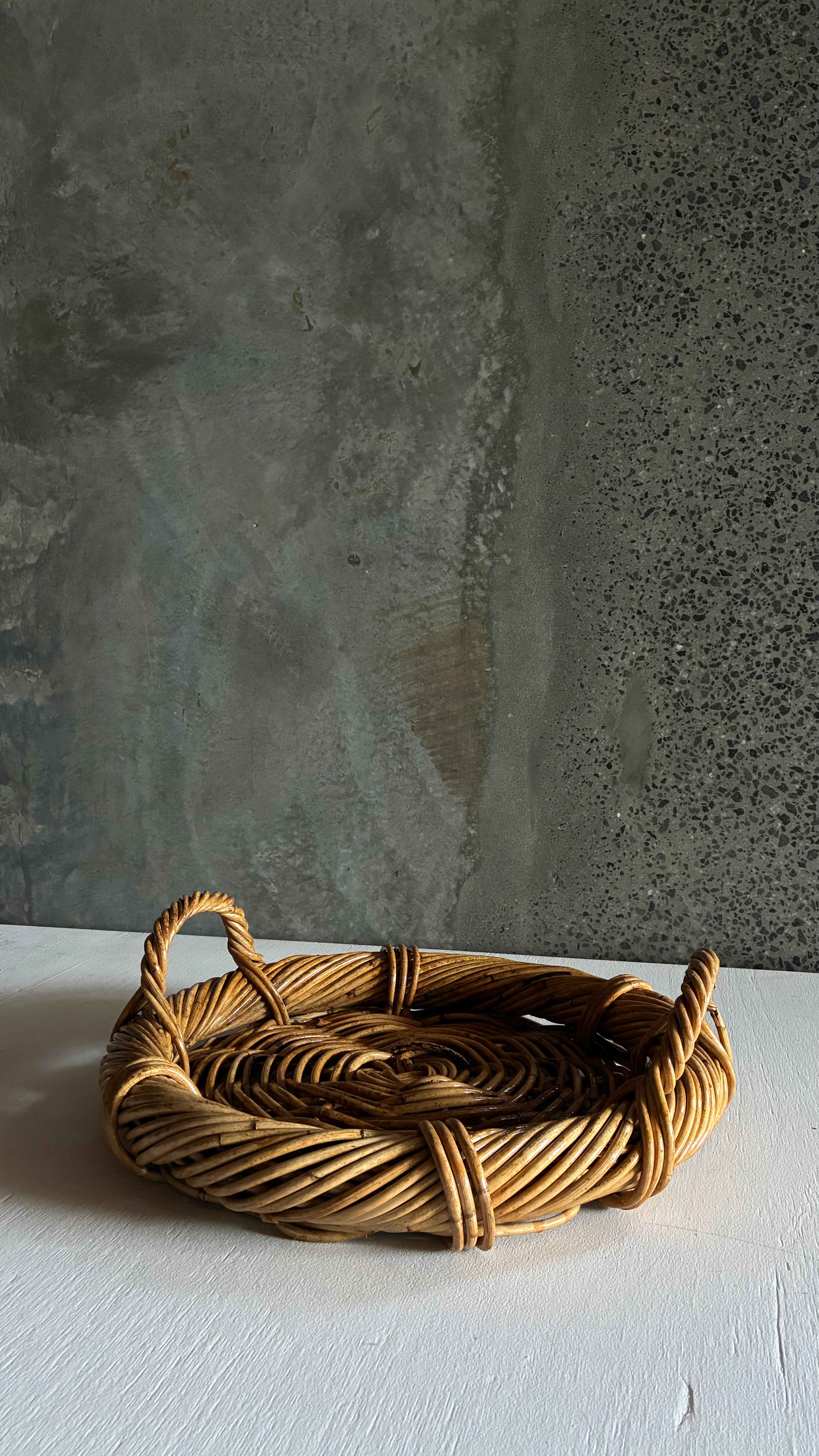 VINTAGE JAPANESE RATTAN SPIRAL TRAY 1960s