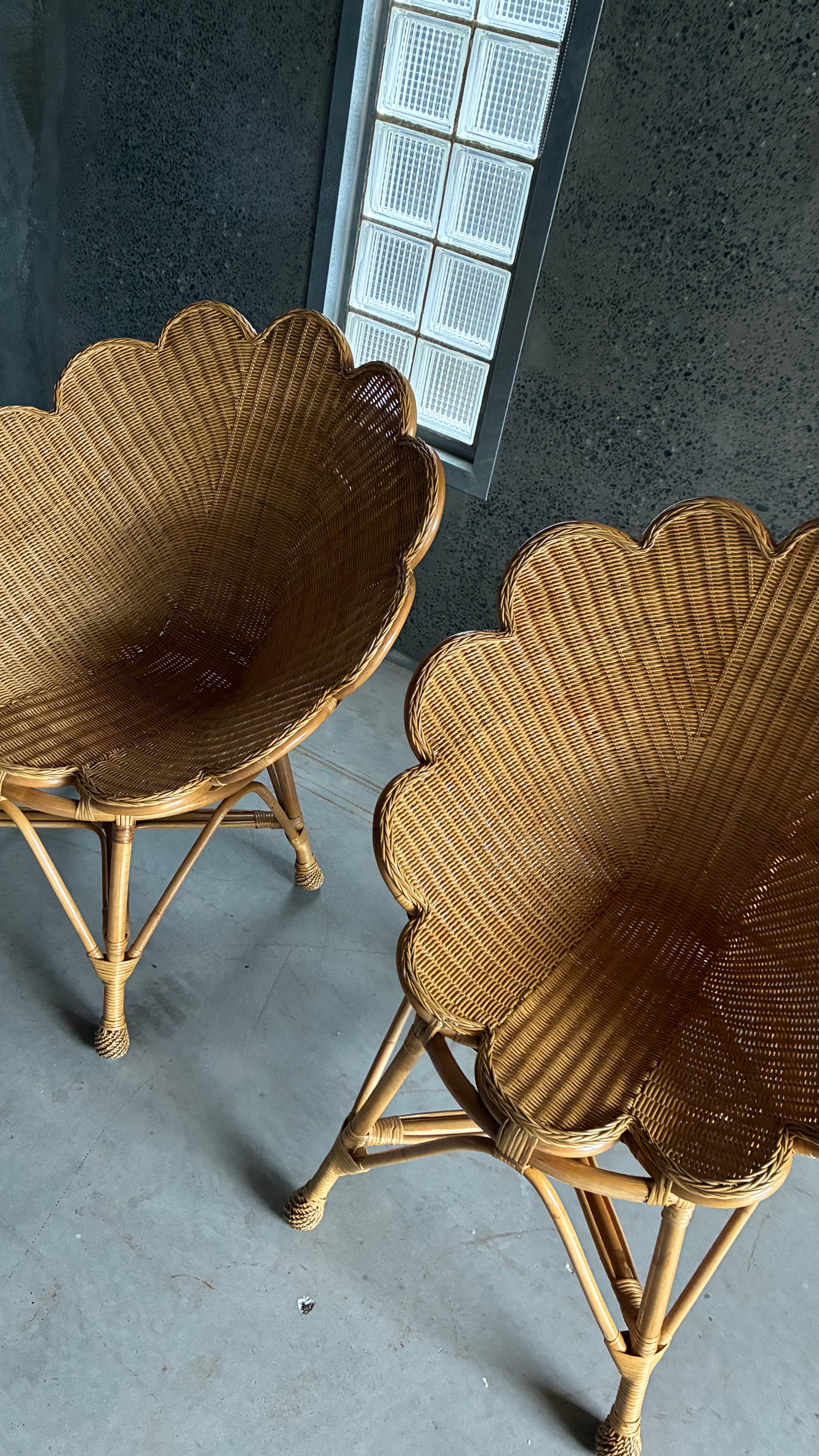 VINTAGE RATTAN SHELL CHAIR