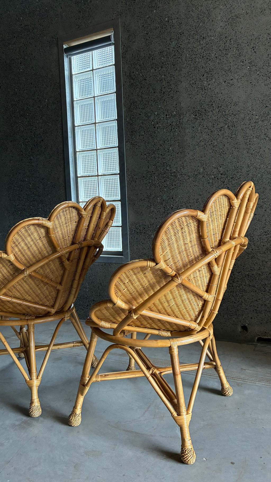 VINTAGE RATTAN SHELL CHAIR
