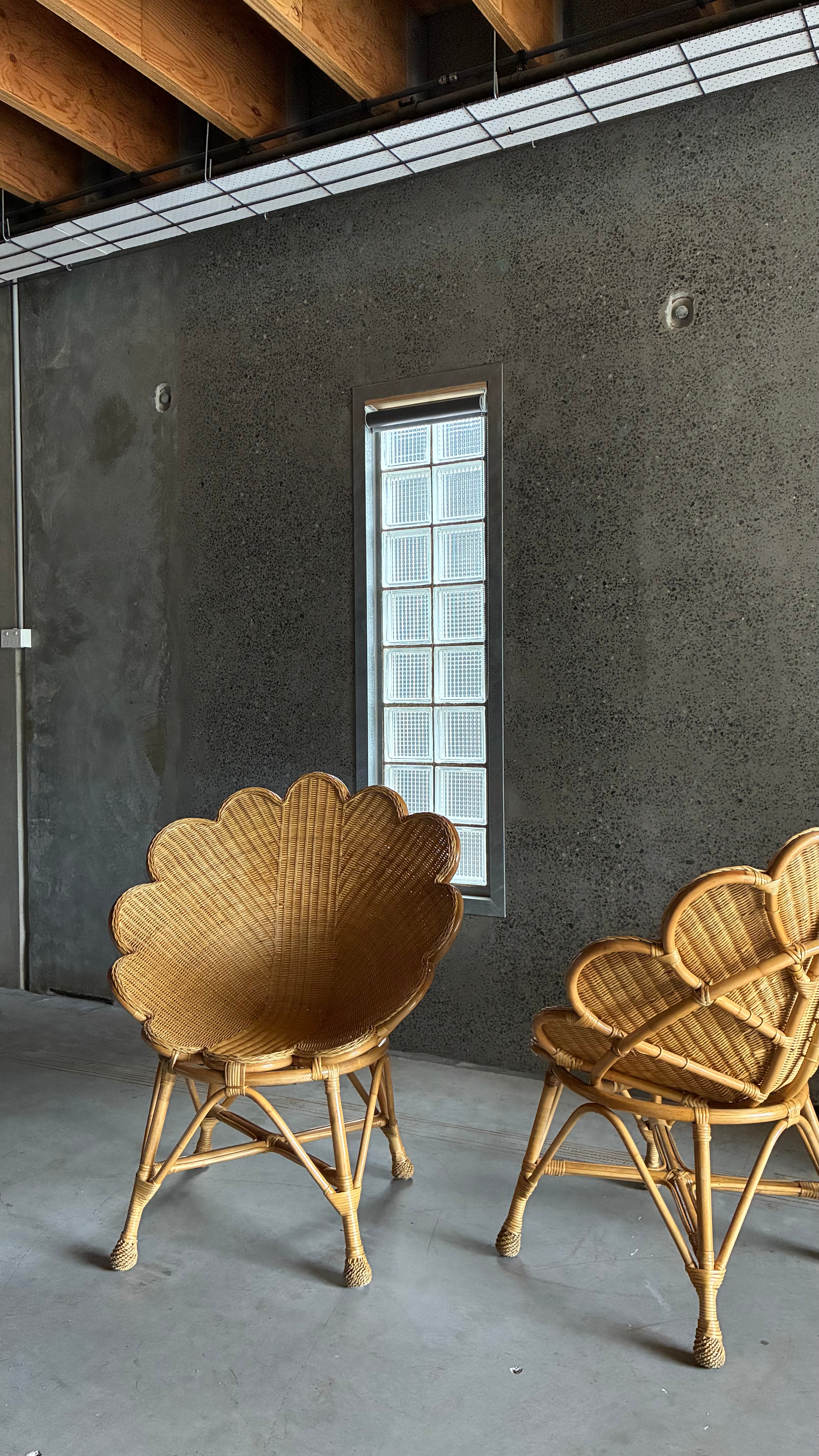 VINTAGE RATTAN SHELL CHAIR