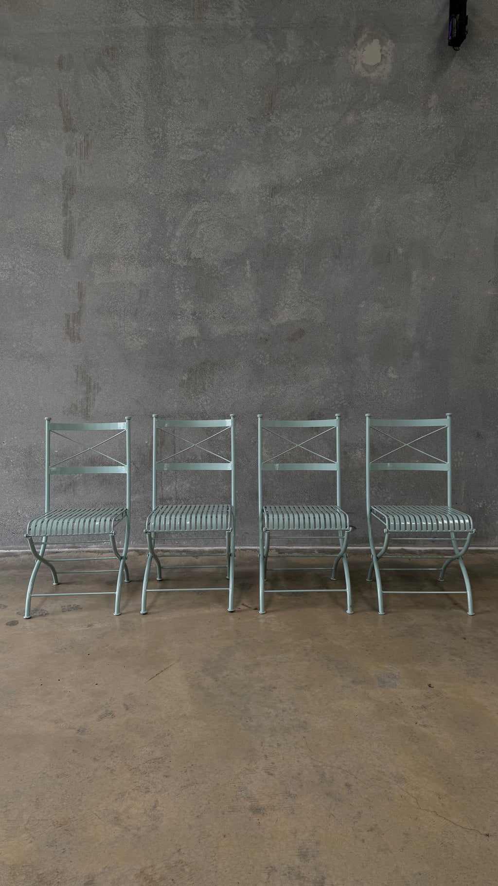 Vintage Metal Garden Setting in Smoke Blue
